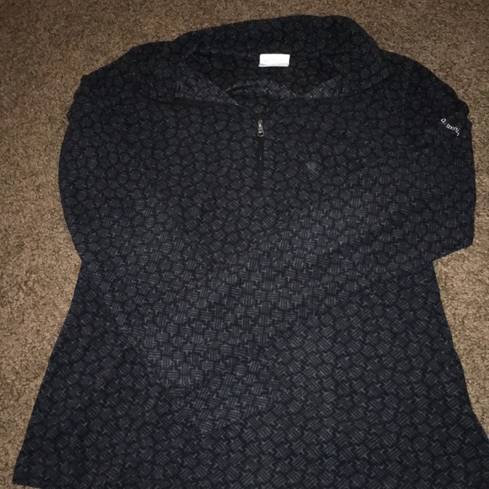 Thin Columbia pullover